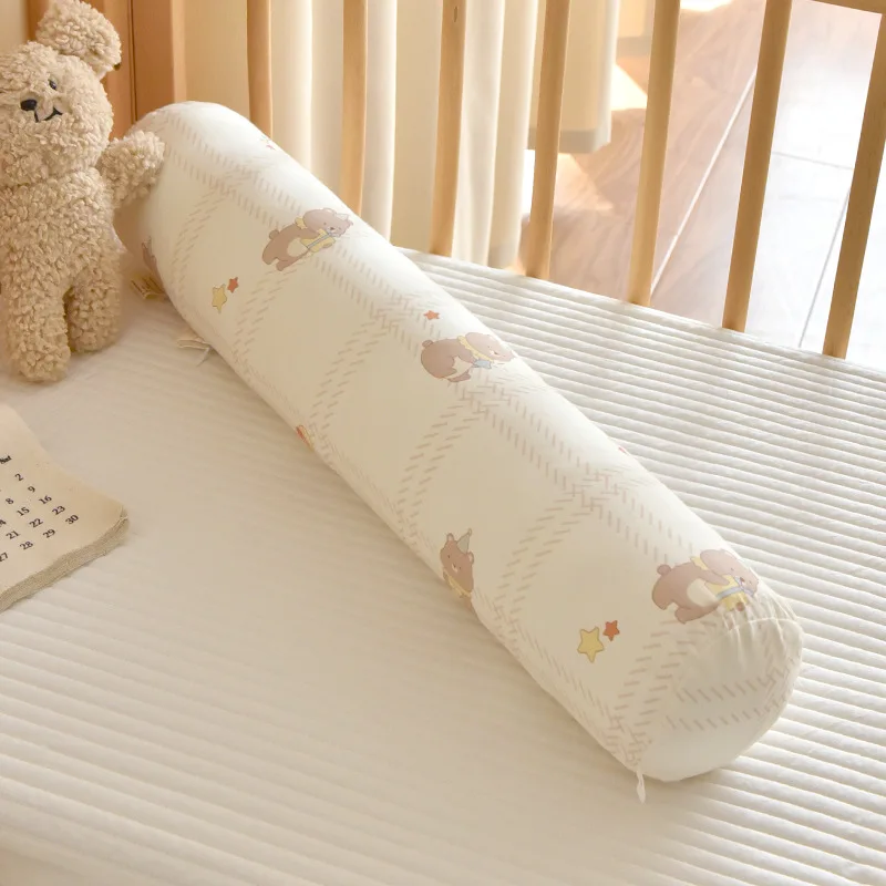 coussin décoratif pour lit enfant