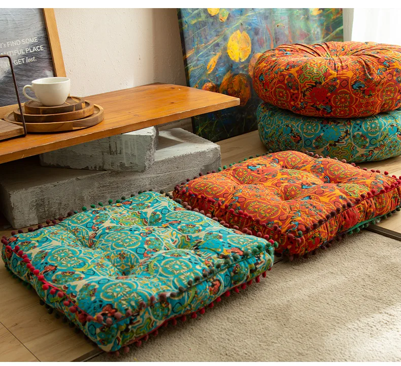 Coussin bohème accueillant