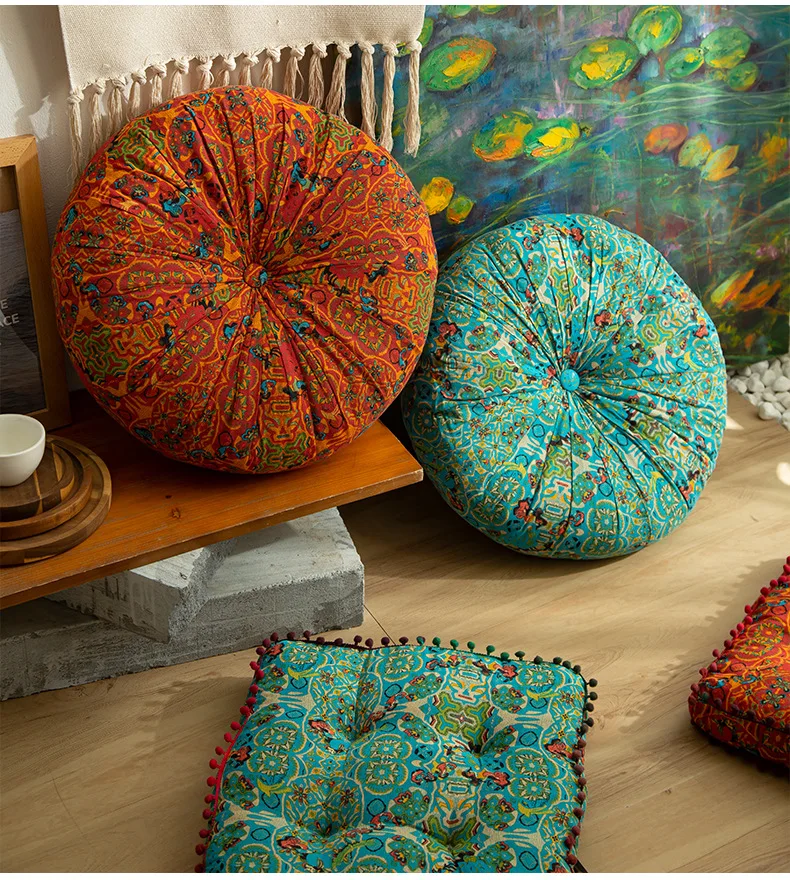 Coussin bohème motif artistique