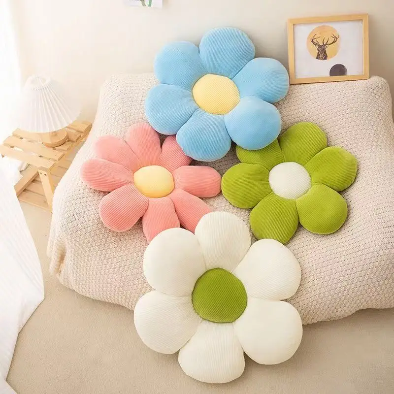 coussin en peluche marguerite