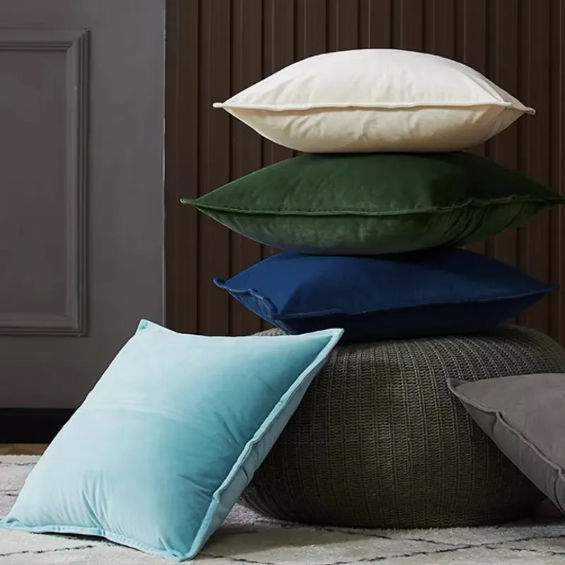 coussin en velours haut de gamme