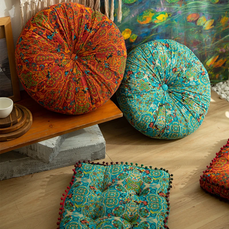Coussin bohème coloré