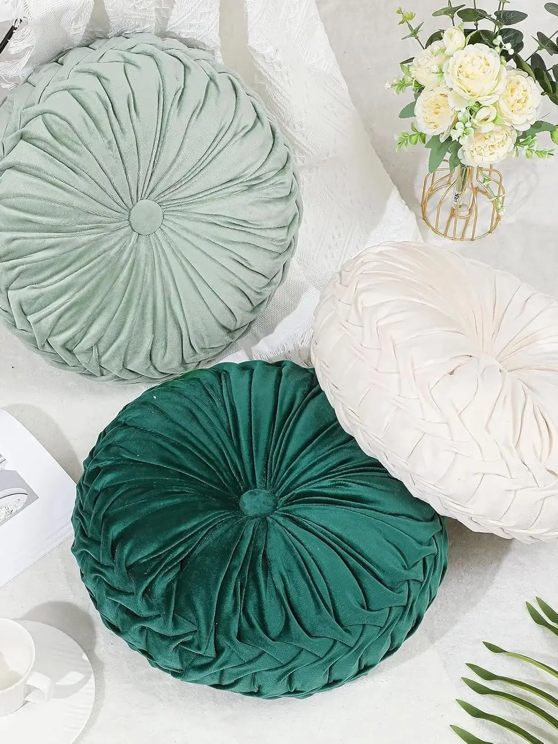 coussin en velours pour salle de séjour